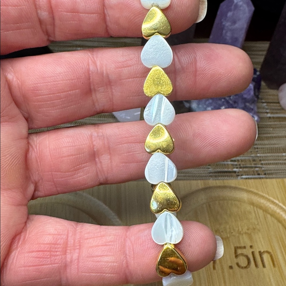 Sisters of The Heart Mother of Pearl & Gold tone Hearts Bracelet - Picture 6 of 13